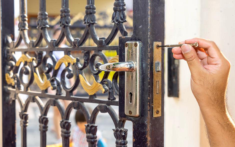 artisan serrurier pas cher Corbreuse